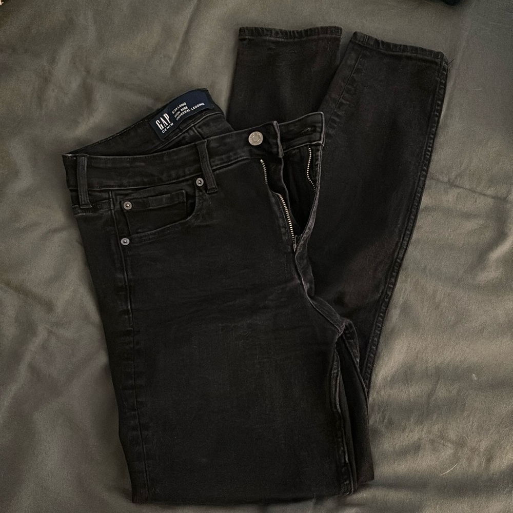 GAP High Rise Univeral Legging